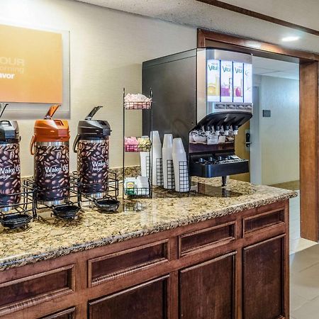 Comfort Inn & Suites West Springfield Eksteriør bilde