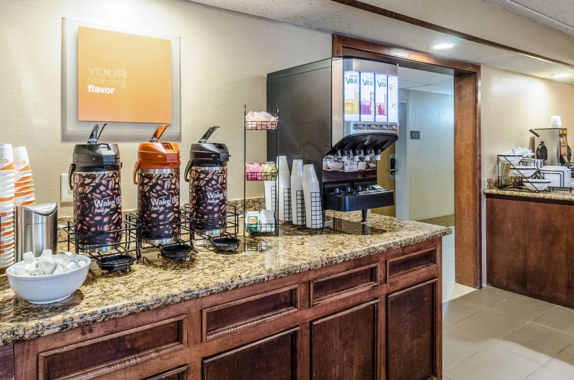 Comfort Inn & Suites West Springfield Eksteriør bilde