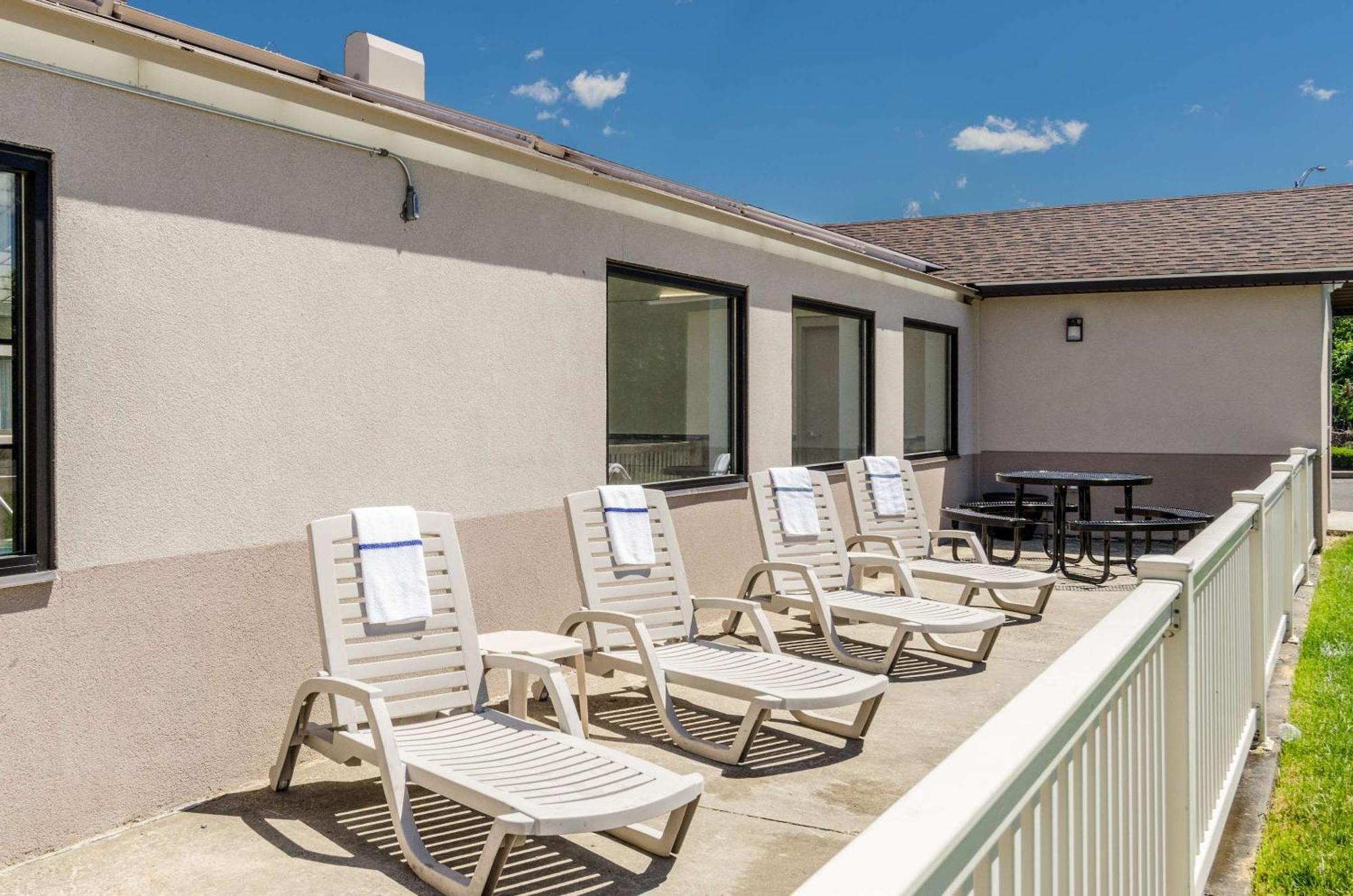 Comfort Inn & Suites West Springfield Eksteriør bilde