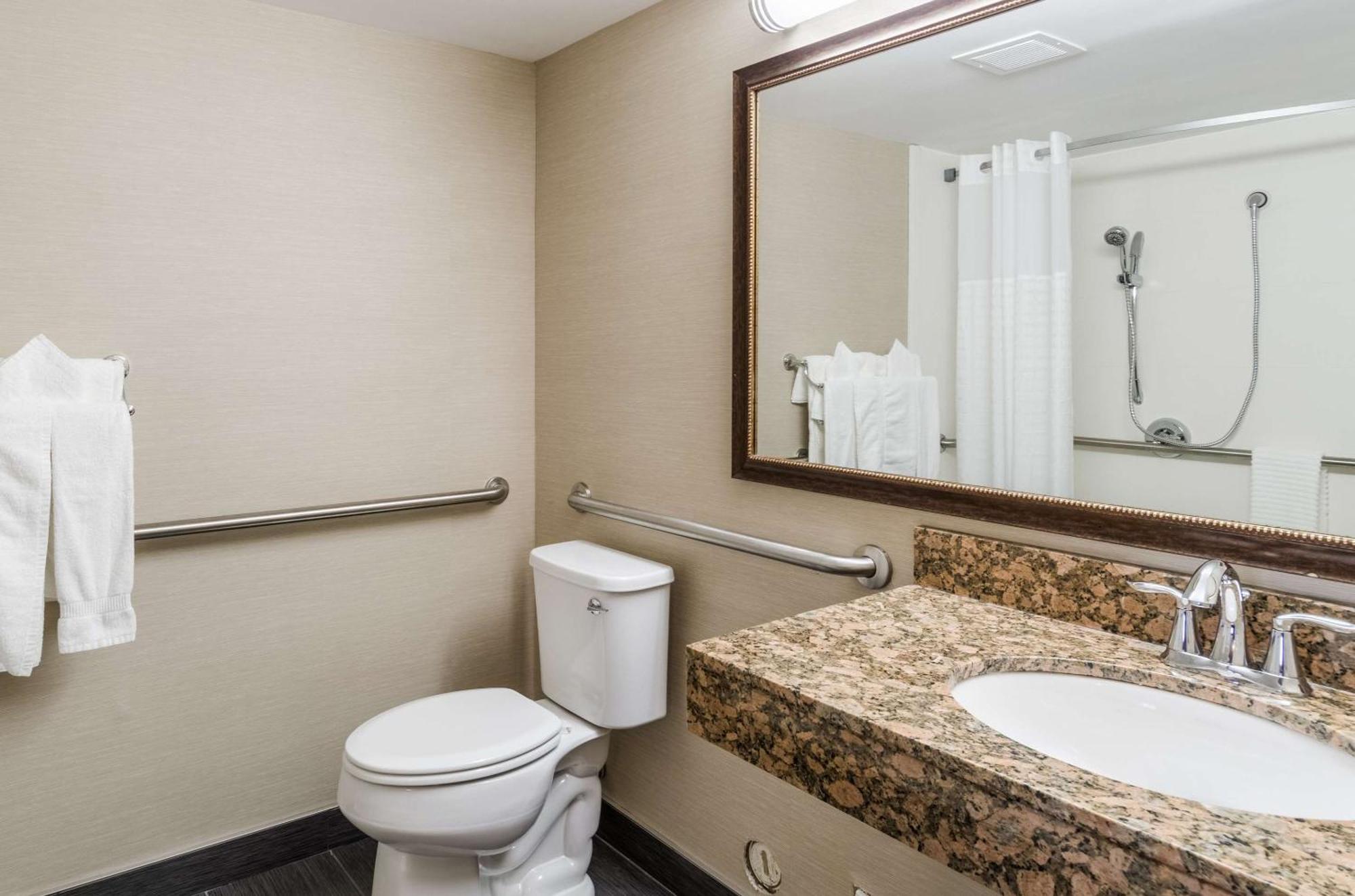 Comfort Inn & Suites West Springfield Eksteriør bilde