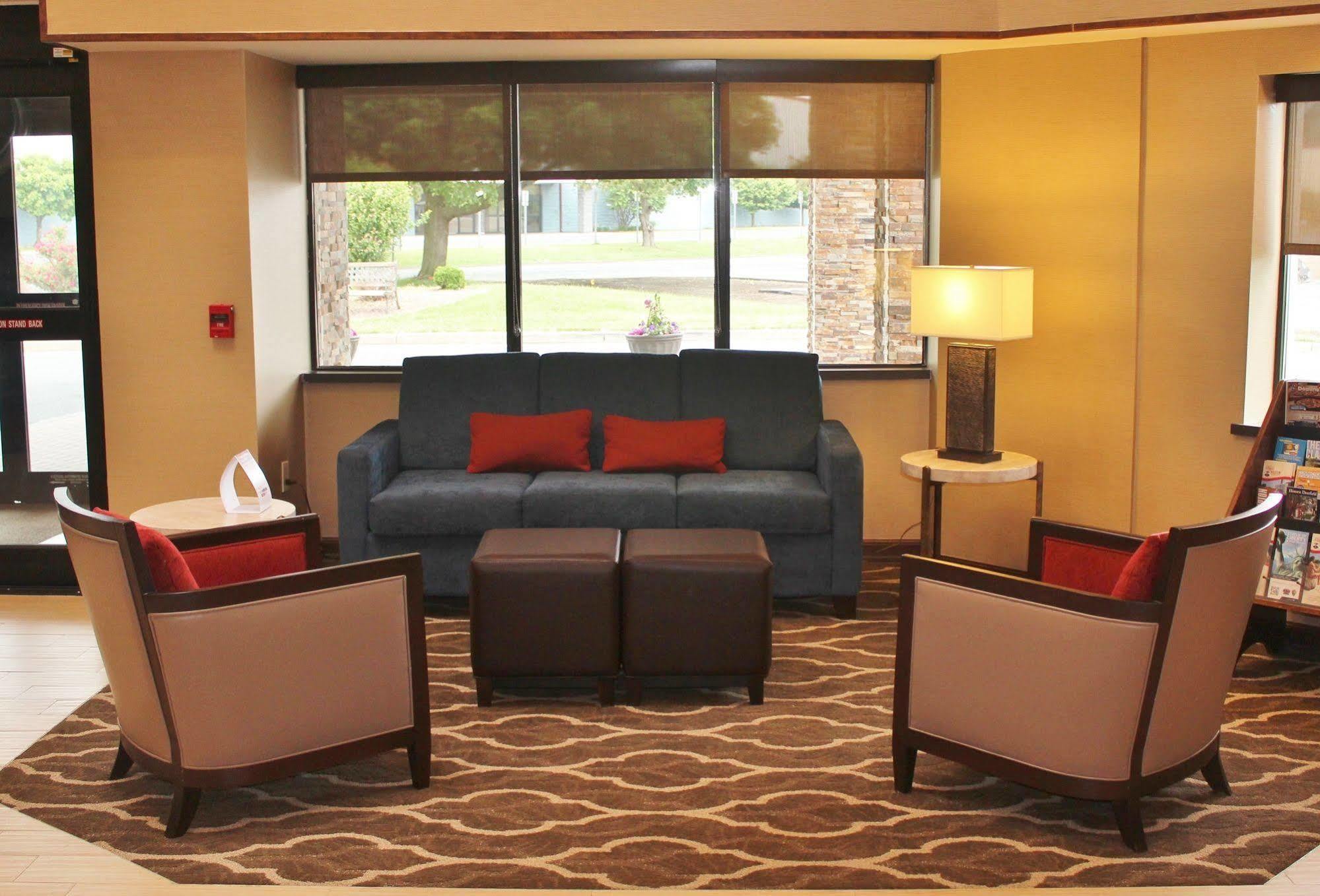 Comfort Inn & Suites West Springfield Eksteriør bilde